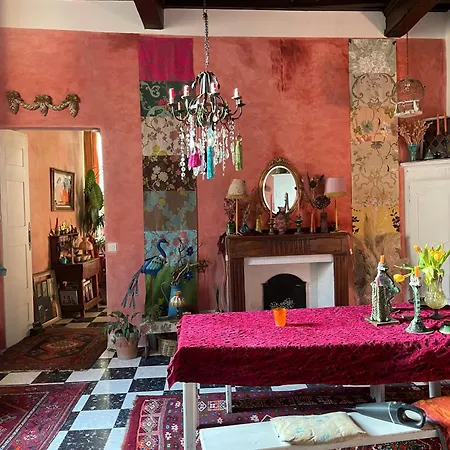 Le Chapitre Bed & Breakfast 3*