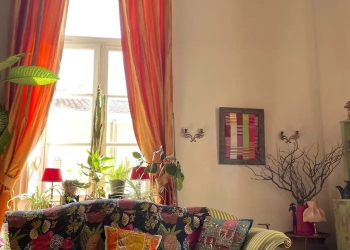 Bed & Breakfast Le Chapitre 3*